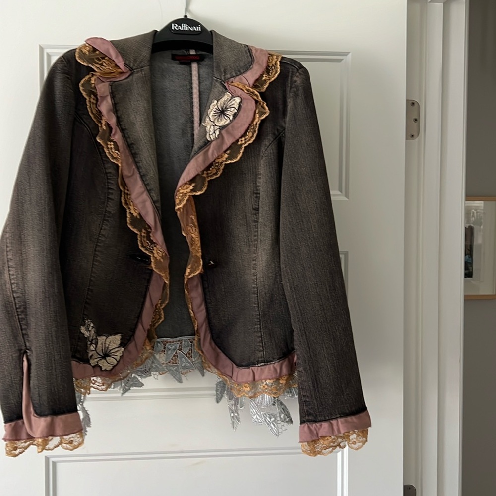 Beautiful vintage Simon Chang stretch dark jean jacket size 6 to 8